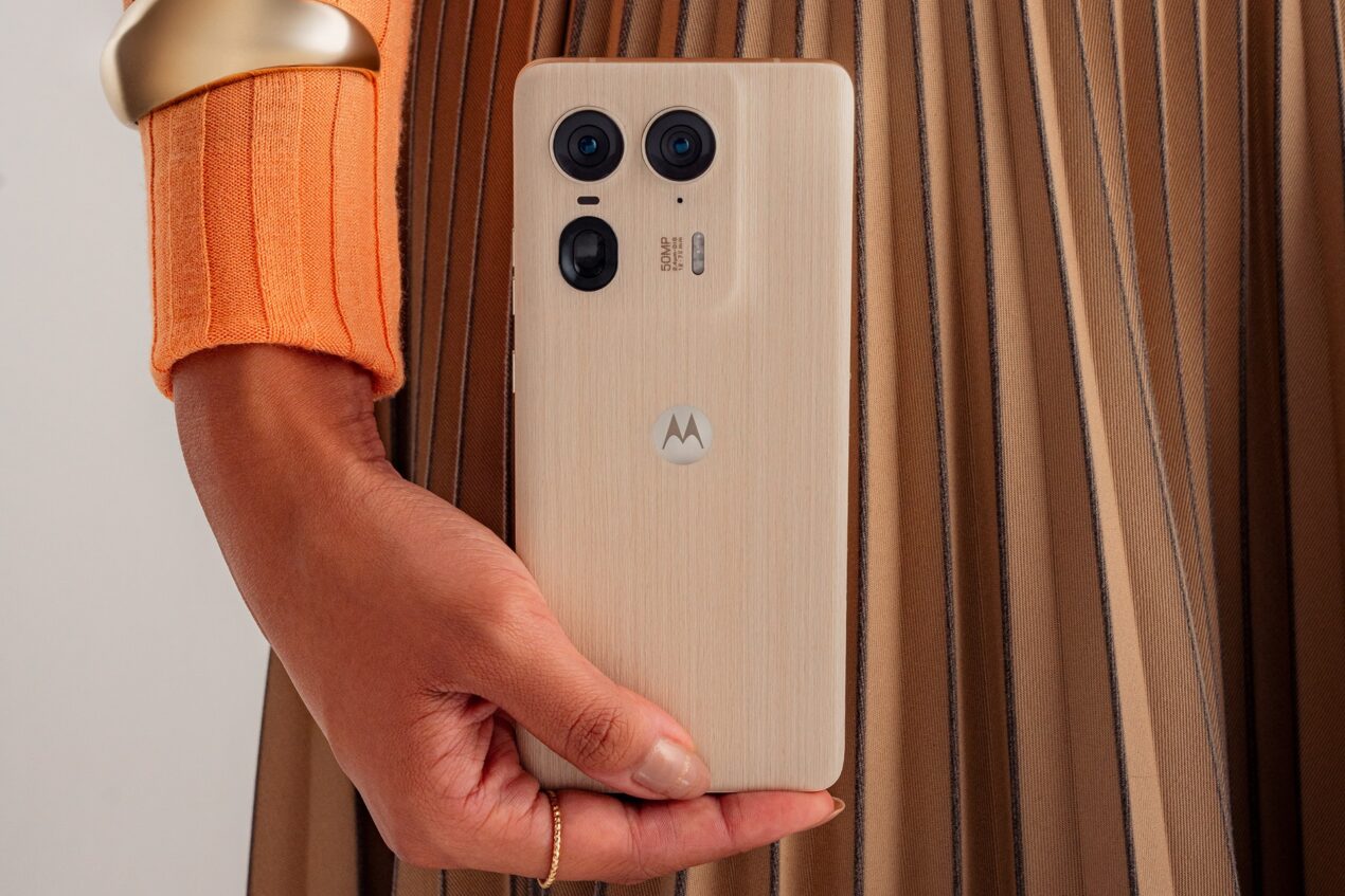 Motorola Edge 50 Ultra India Launch Confirmed; to Offer Wood Textured ... Motorola Edge 50 Ultra India Launch Confirmed; to Offer Wood Textured ...
