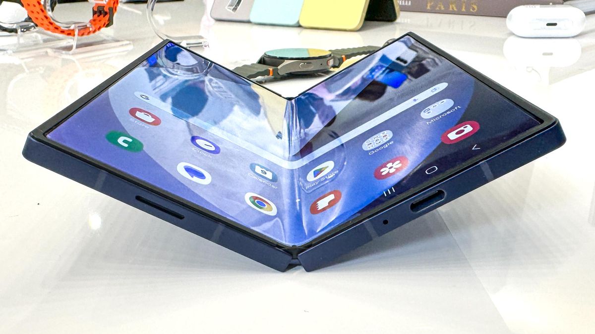 Samsung Galaxy Z Fold 6 — 6 reasons to buy and 3 reasons to skip | Tom ...